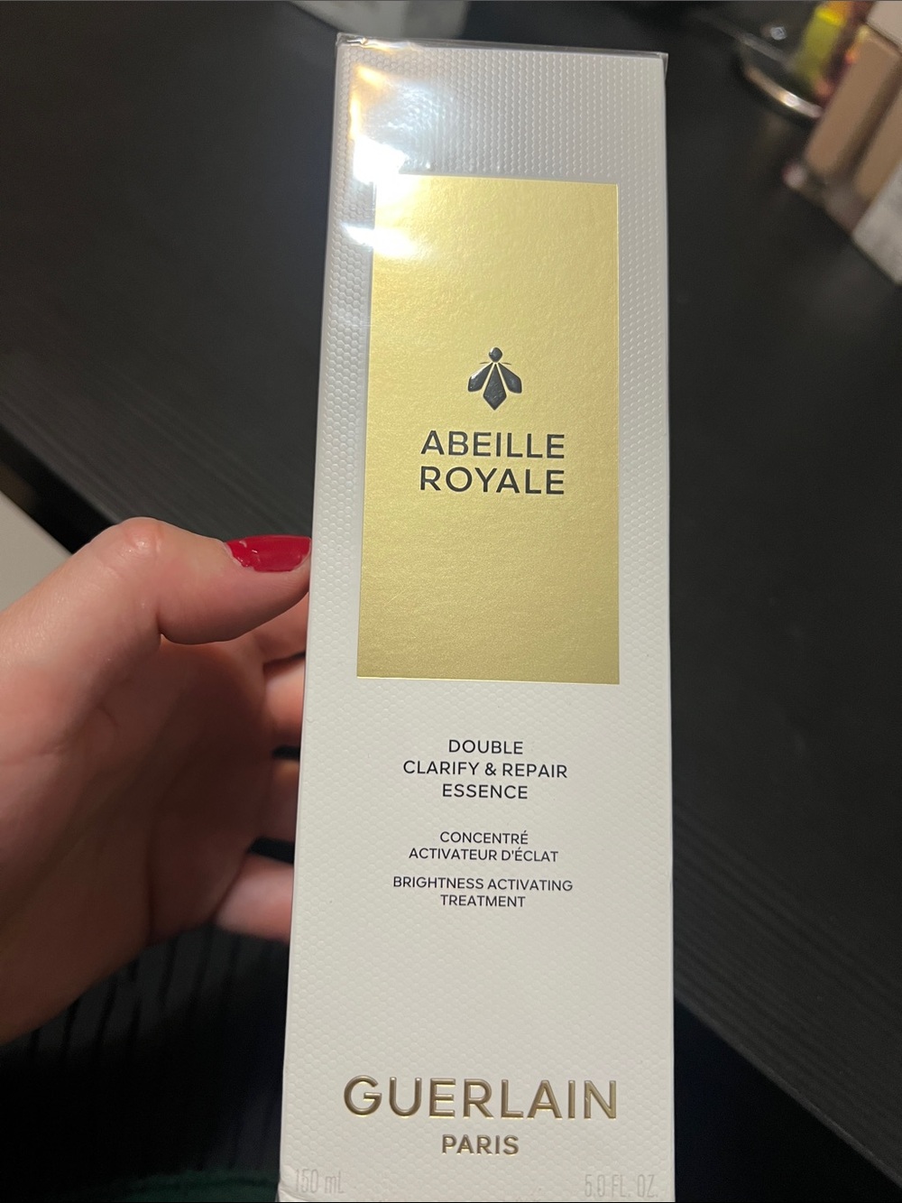 GUERLAIN Abeille Royale Essence — White & Gold